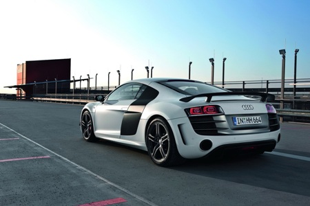 Audi R8 GT - Nhẹ và mạnh mẽ